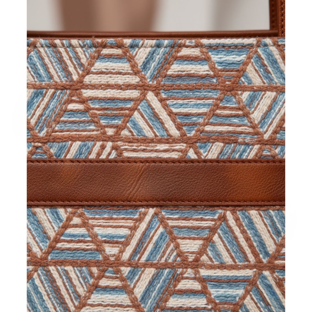 Stylish Eco-Friendly Office Tote for Everyday Use